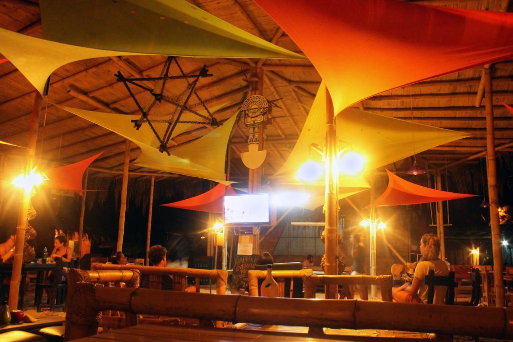 Psygon Surf Camp Hostel Mancora Bagian luar foto
