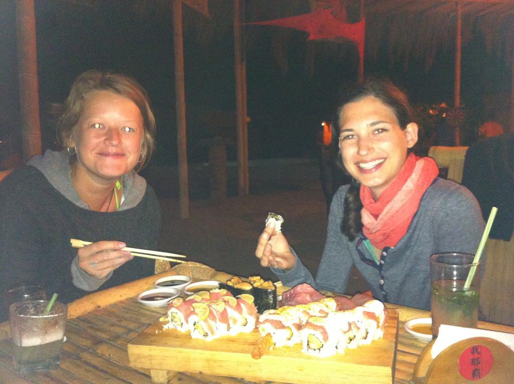 Psygon Surf Camp Hostel Mancora Bagian luar foto